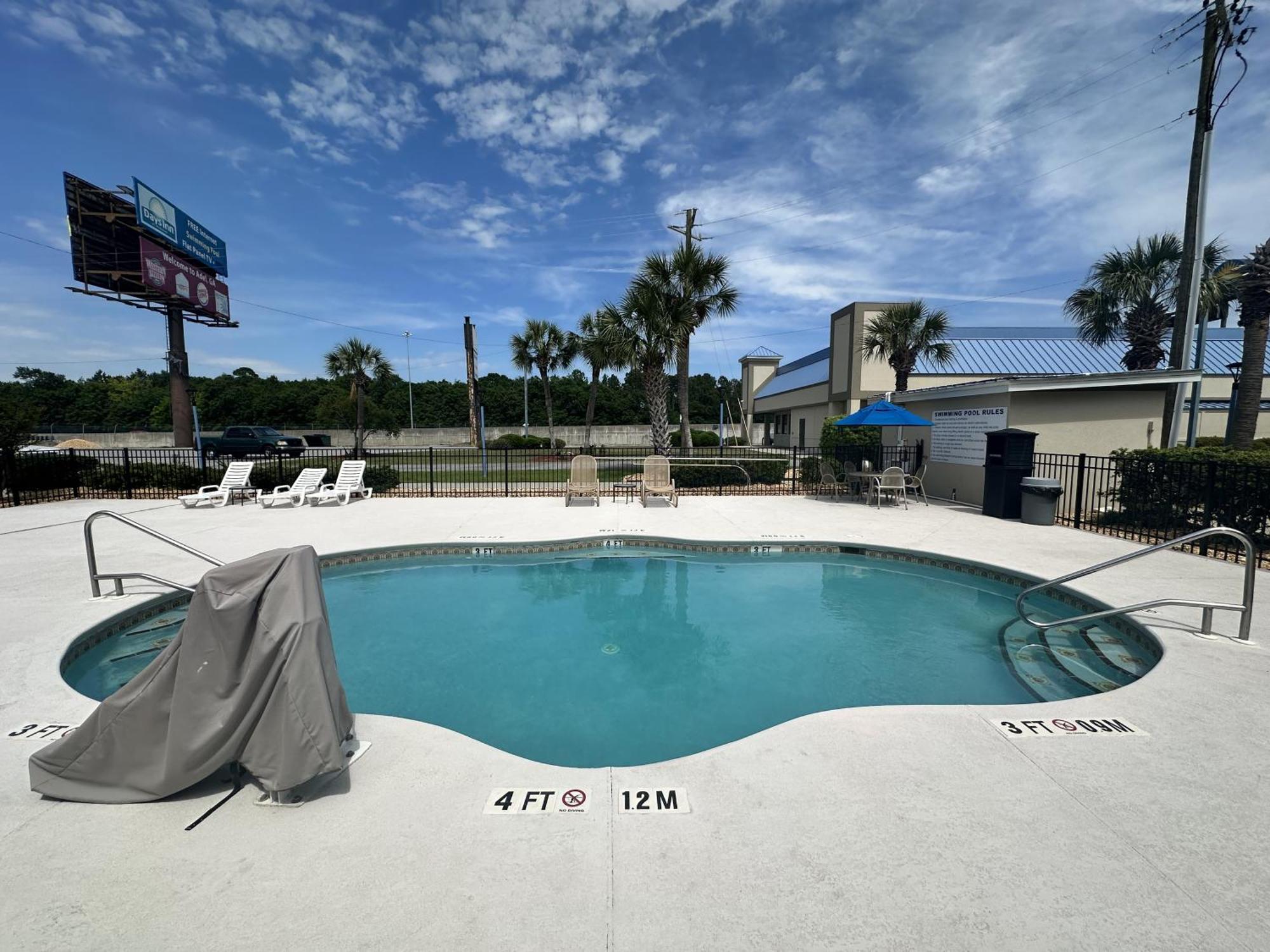 Days Inn By Wyndham Adel I-75 Dış mekan fotoğraf