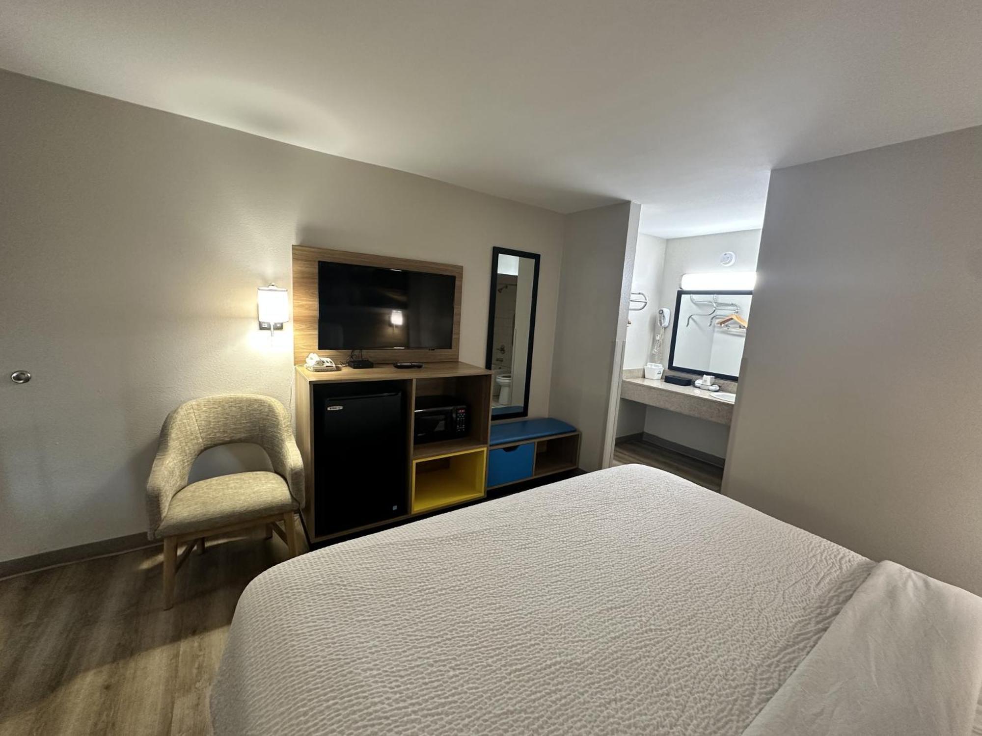 Days Inn By Wyndham Adel I-75 Dış mekan fotoğraf