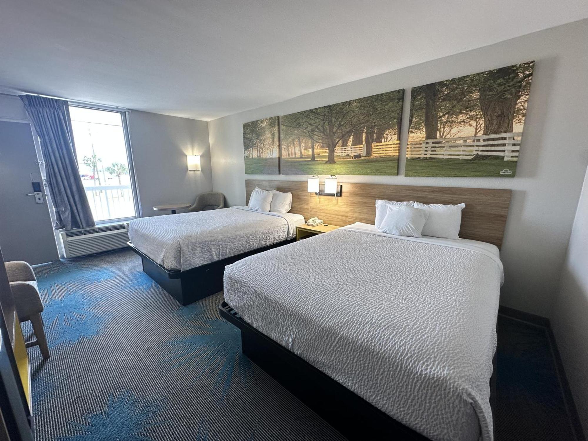 Days Inn By Wyndham Adel I-75 Dış mekan fotoğraf