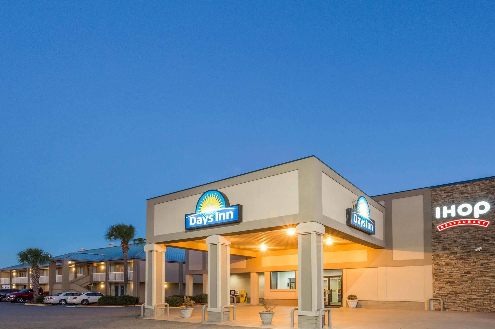 Days Inn By Wyndham Adel I-75 Dış mekan fotoğraf
